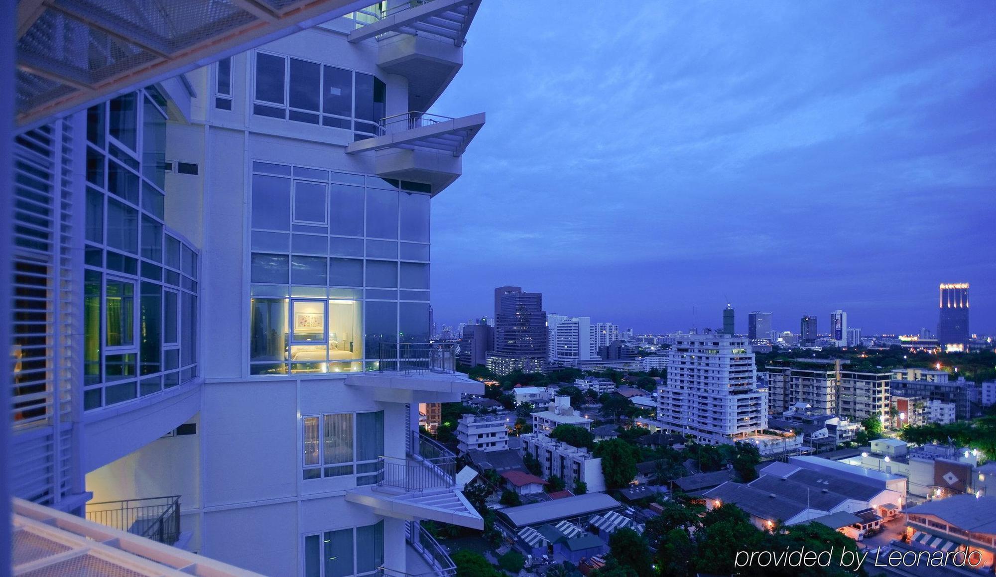 Dusit Suites Hotel Ratchadamri, Banguecoque Exterior foto View from the 10th floor