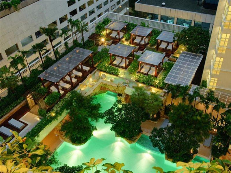 Dusit Suites Hotel Ratchadamri, Banguecoque Exterior foto The interior courtyard of the hotel