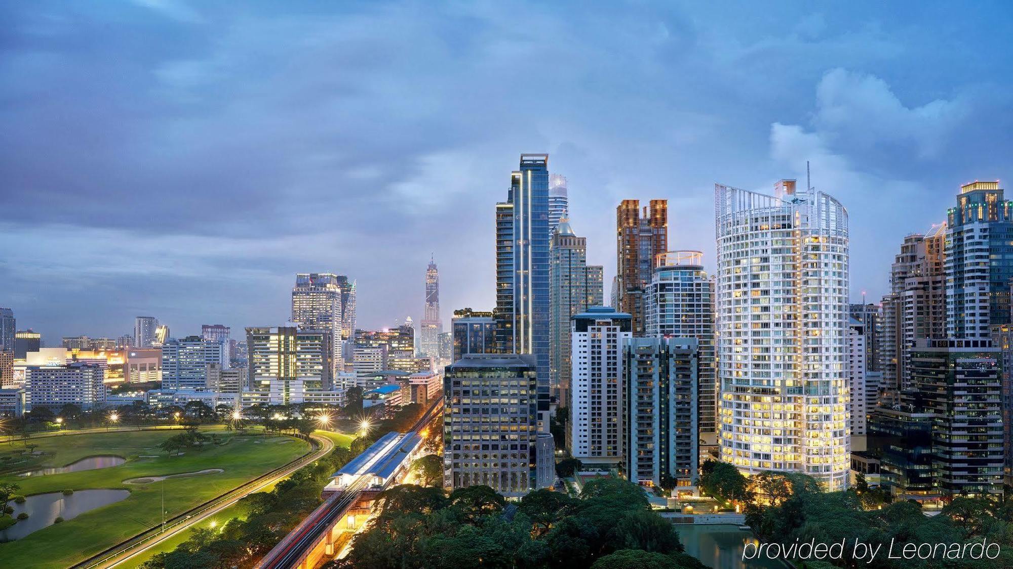 Dusit Suites Hotel Ratchadamri, Banguecoque Exterior foto View of the city